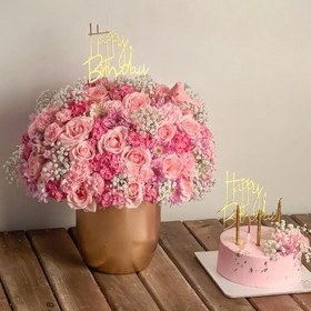 تصویر کیک تولد و باکس گل ساده 