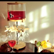 تصویر کلمن چلیپا شاتو و گیلاس پایه چوب آرکو 