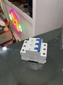 تصویر کلید مینیاتوری ۳ فاز 