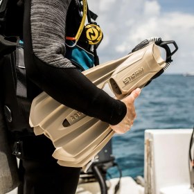 تصویر فین غواصی Aqualung Fin Storm 