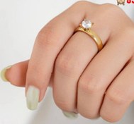 تصویر انگشتر زنانه سولیتر تک نگین استیل رنگ ثابت 