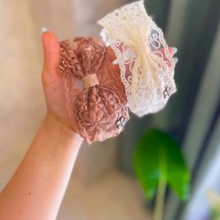 تصویر تل پاپیونی گیپوری مشکی زنانه 