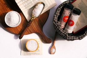 تصویر نمک آبی 