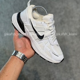 تصویر کفش کتونی V2K سایز بزرگ (سایز 4 