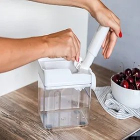 تصویر هسته گیر آلبالو و گیلاس لایف هایت LEIFHEIT کد 37211 