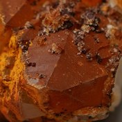 تصویر گوهر سنگ طبیعی کوارتز هماتوییدی جذاب 