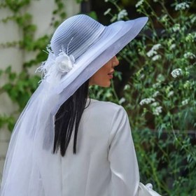 تصویر کلاه فرمالیته و عقد با دنباله تور 