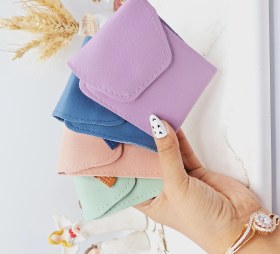 تصویر ست مانیکور و پدیکور همراه با کیف چرمی (12 تکه) 