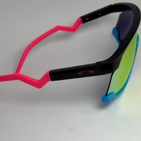 تصویر عینک آفتابی ورزشی اوکلی Oakley sunglasses