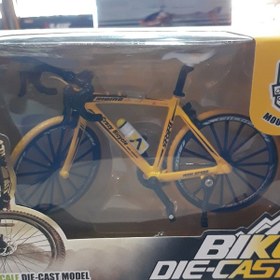 تصویر ماکت دوچرخه فلزی بزرگ کورسی CRAZY BICYCLEتک جعبه 