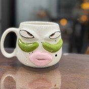 تصویر ماگ سرامیکی اَدایی روتین پوستی (دستساز) 