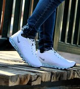 تصویر کفش اسپرت مردانه نایک مدل 444 رنگ سفید و طوسی 