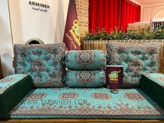 تصویر پشتی سنتی شاه نشین ترمه طرح نسترن لمکده مکعبی 