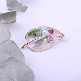 تصویر سنجاق سینه برگ 