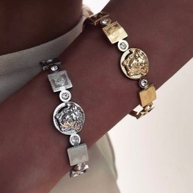 تصویر بنگل ورساچه طلایی 