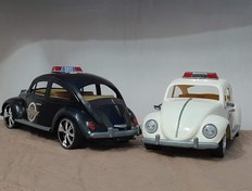 تصویر ماشین اسباب‌بازی فولکس قورباغه ای پلیس Police Frog Volkswagen Toy Car