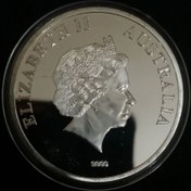 تصویر سکه یادبود ملکه الیزابت دوم ضرب دو جنس آهن وزن 