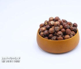 تصویر فندوق با پوست 