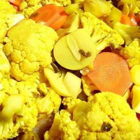 تصویر ترشی مخلوط گل کلم باموسیر فله 