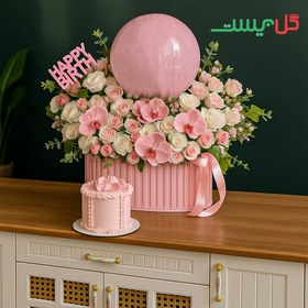 تصویر باکس گل و کیک تولد مدل دنیرا 