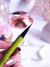 تصویر خط چشم ضد آب بیولیس رنگ Dark Berry مدل Glide It Beaulis Glide It Eyeliner