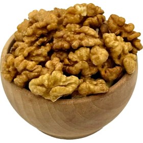 تصویر مغز گردو شکسته 