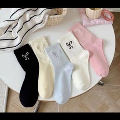 تصویر جوراب ساق دار پاپیون 