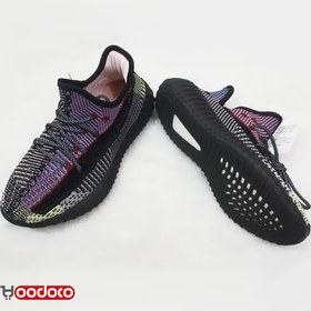 تصویر آدیداس یزی بوست ۳۵۰ تمام شب نما مشکی زرشکی Adidas yeezy boost 350 black black light 