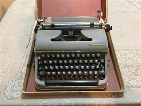 تصویر ماشین تایپ المانی 