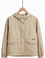 تصویر بارانی کلاهدار پشت کش 