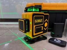 تصویر تراز لیزری دیوالت 360 درجه 4 بعدی سنسوردار مدل 4D-sensor Dewalt Laser Level Model 4D-sensor