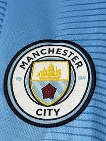 تصویر کیت اول پیراهن شورت منچستر سیتی 2025 (تایلندی) Manchester City 2025 Home Shirt Shorts Kit (Thai)