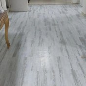 تصویر کفپوش تایلی لمینتی درجه سه 