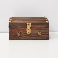 تصویر صندوقچه چوبی مینی قفل آویزدار قهوه ای 