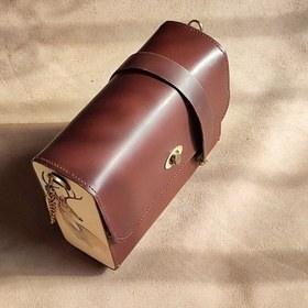 تصویر کیف رودوشی طرح گوزن 