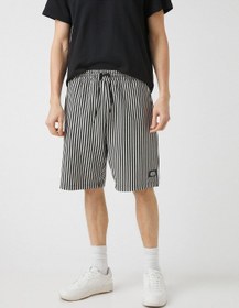 تصویر شلوارک راه‌راه فیت باریک برند Koton Slim Fit Striped Shorts