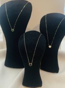 تصویر پلاک متصل به زنجیر ونکلیف 