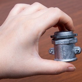 تصویر گلند فلزی ۲۱ دو پیچ Pg 21