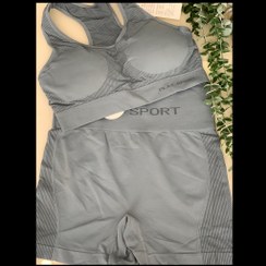 تصویر نیم‌تنه شورتک طوسی 