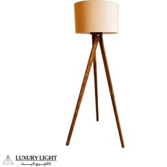 تصویر آباژور ایستاده کنار مبلی مدرن مدل آناهید 