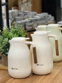 تصویر فلاسک فینیک دسته چوبی 