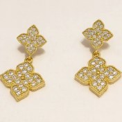 تصویر گوشواره کلاور (گل چهار برگ) طلایی رنگ ثابت 