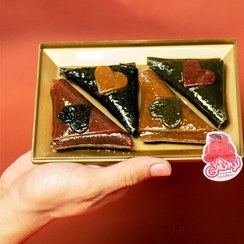 تصویر لواشک سمبوسه‌ای 