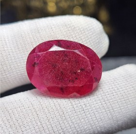 تصویر نگین جید یاقوتی 