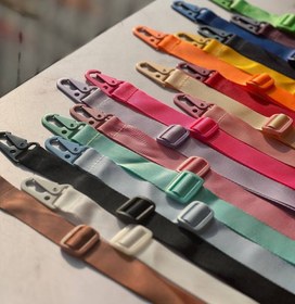 تصویر بند دو قلاب رنگی 