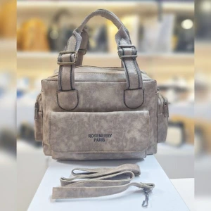 تصویر فروشگاه کیف و کوله شیک سال