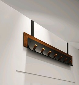 تصویر پشت دری اذین 