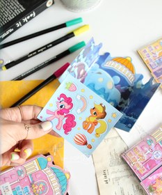 تصویر استیکر مگنتی قلعه پونی 