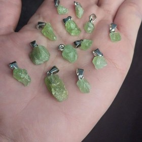 تصویر گردنبندجواهر قیمتی سنگ زبَرجد طبیعی Peridot