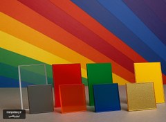 تصویر طلق شیشه‌ای رنگی 